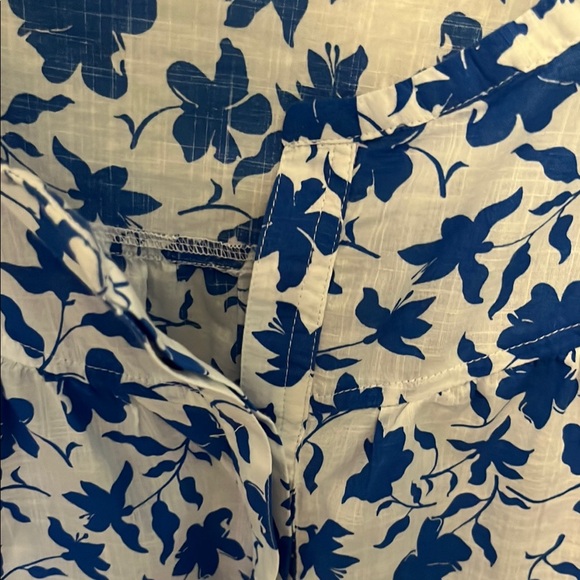 Caslon Blue and White 3/4 Sleeve Blouse with Mandarin Collar - Picture 3 of 8